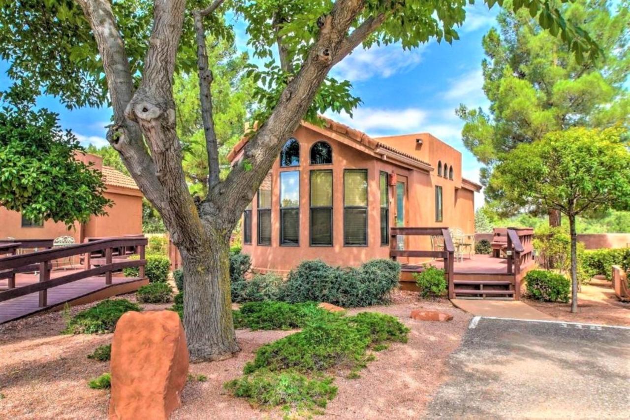 Sedona Pines Resort Exterior photo A home in the Village of Oak Creek