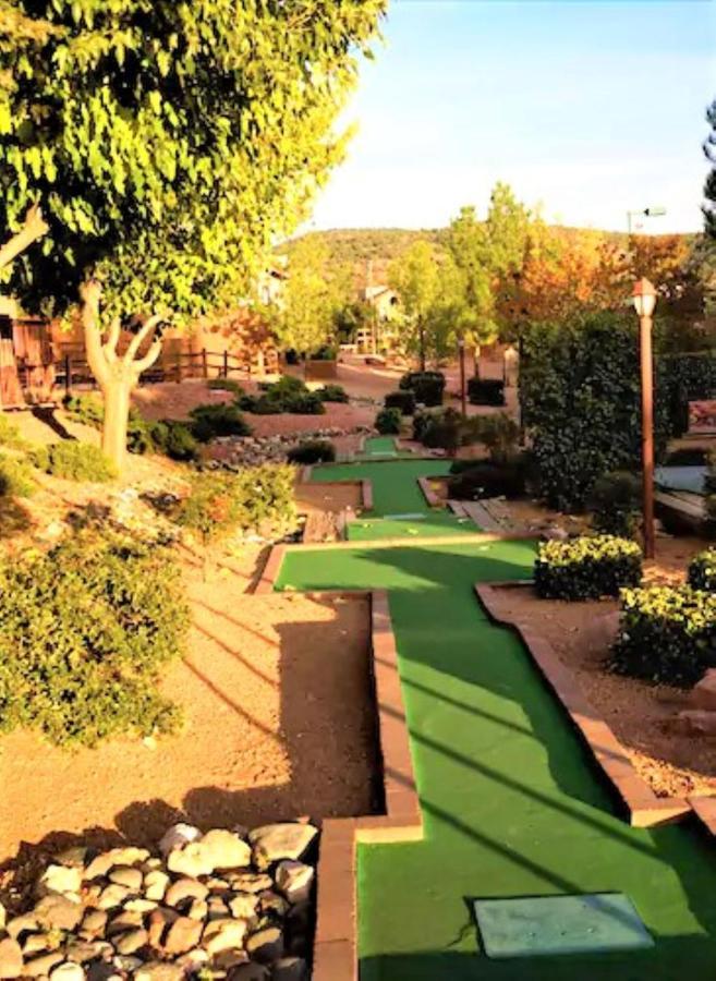 Sedona Pines Resort Exterior photo The golf course at the Arizona Inn